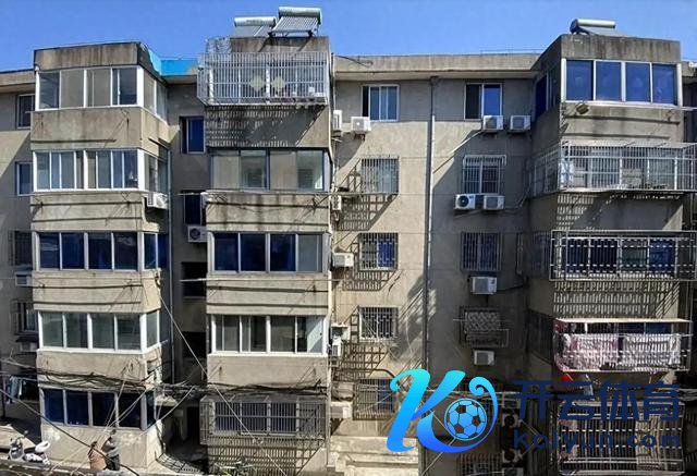 拆迁梦碎反变功德?中央新规落地,20年以上房龄老屋子斯须抢手了